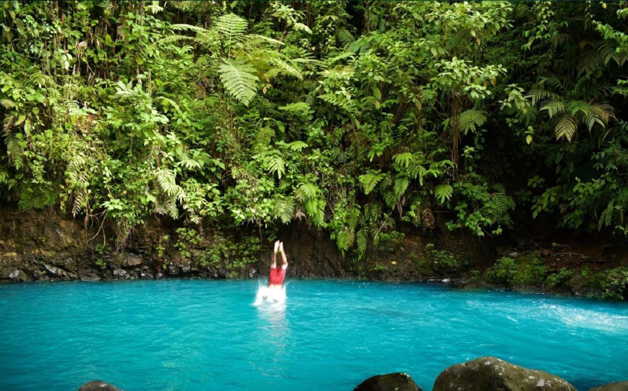 Cabinas Rio Celeste La Amistad Esterno foto