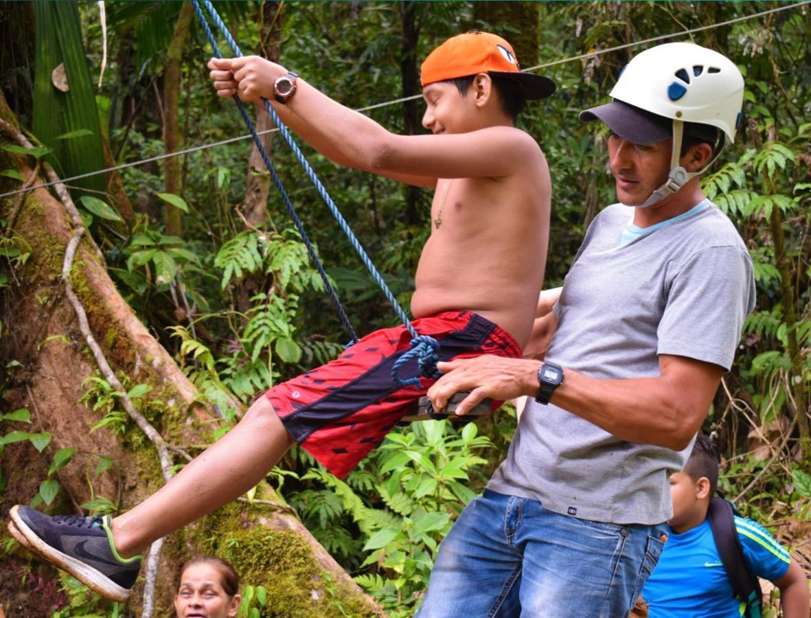 Cabinas Rio Celeste La Amistad Esterno foto