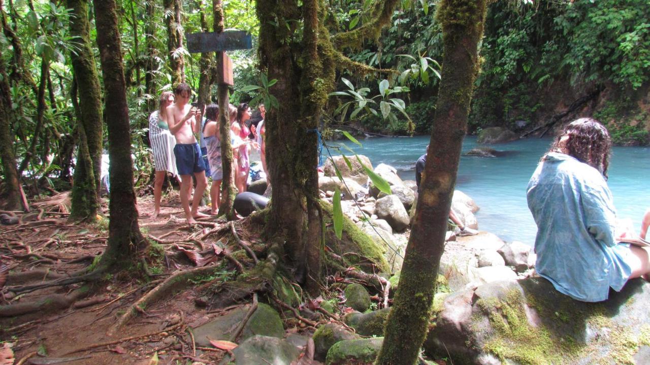 Cabinas Rio Celeste La Amistad Esterno foto