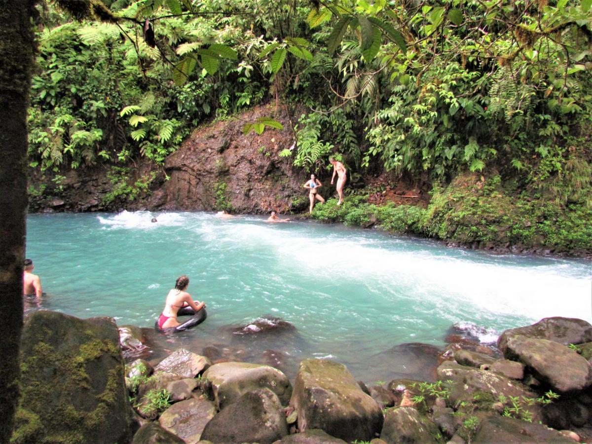 Cabinas Rio Celeste La Amistad Esterno foto